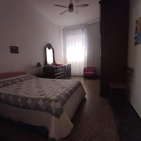 קליארי Super Central Rooms Con Uso Cucina מראה חיצוני תמונה